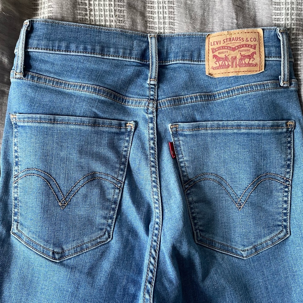 Levi's Women's High Rise Jeans - Blue